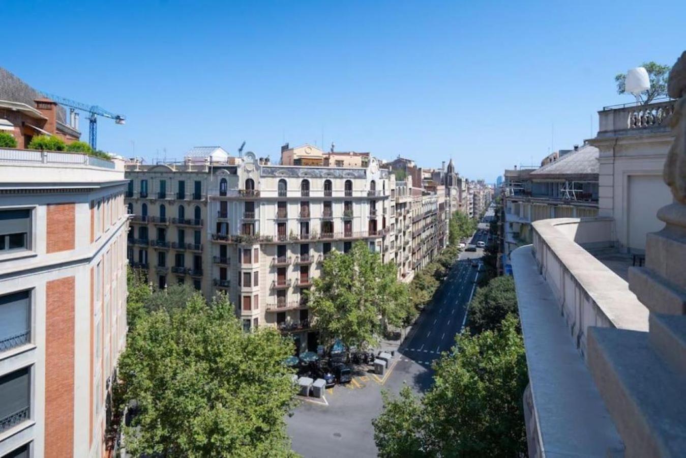 Salonga - 1 Bedroom And Balcony In Eixample Esquerra Barcelona Bagian luar foto